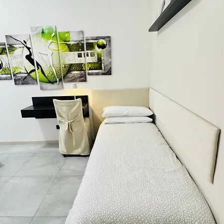 Crystal's House * 佩斯基耶拉德加达